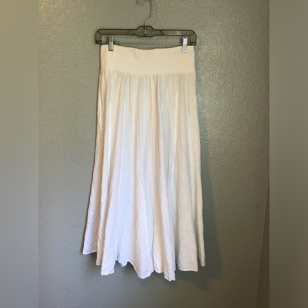 -- Red Moon Made In Italy Linen Skirt